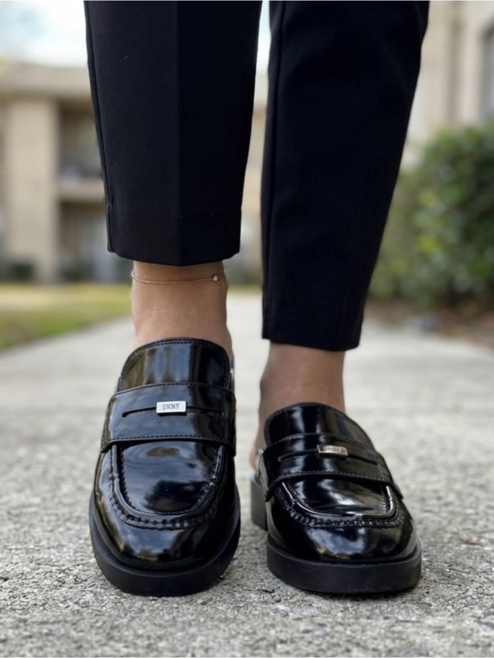 DKNY Black Patent Penny Loafer Mule Platform Slides Dark Academia Size 7 Women’s
